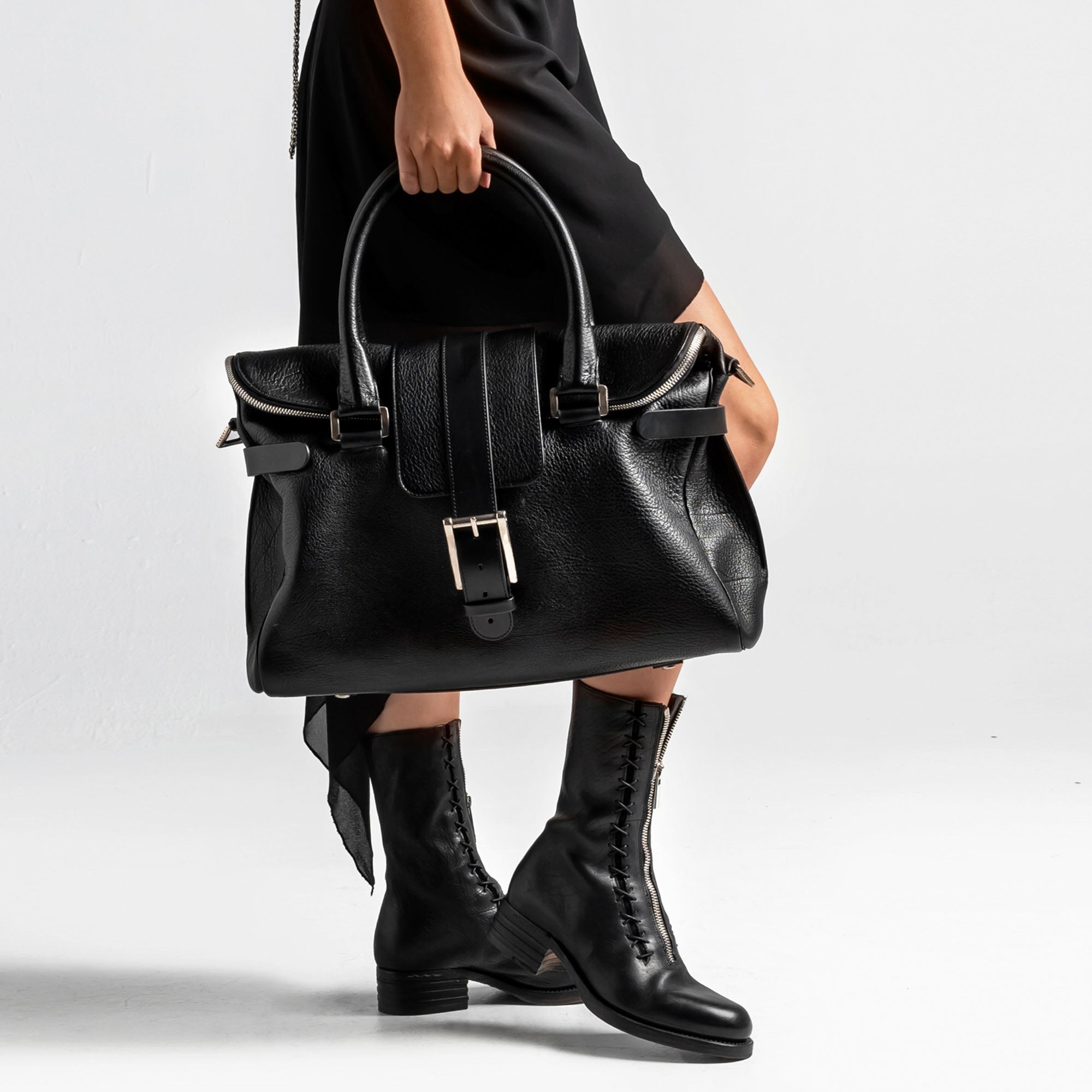 WBB 02 W Women's Black Leather Bag