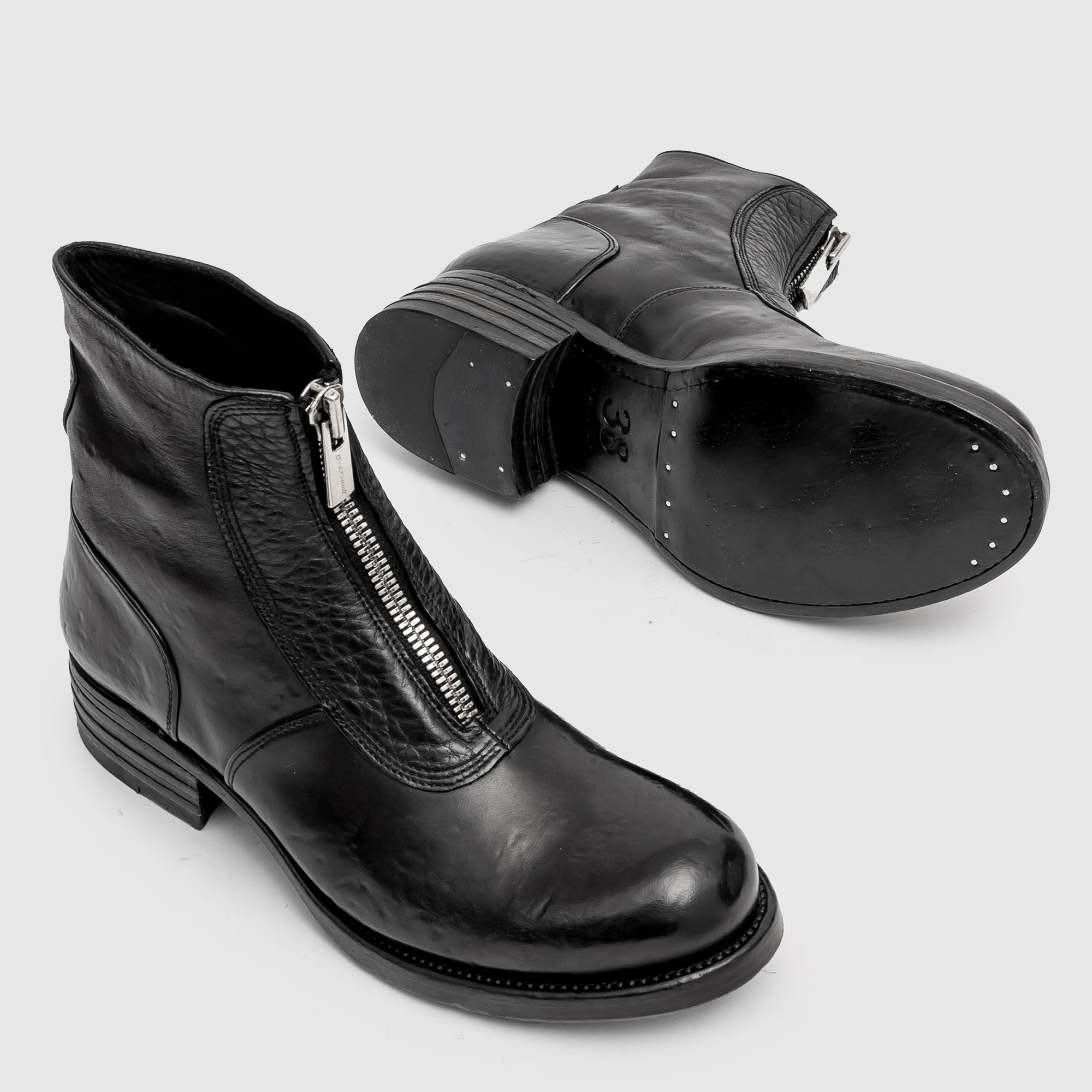 BCFZ 01 W Black Leather Boot
