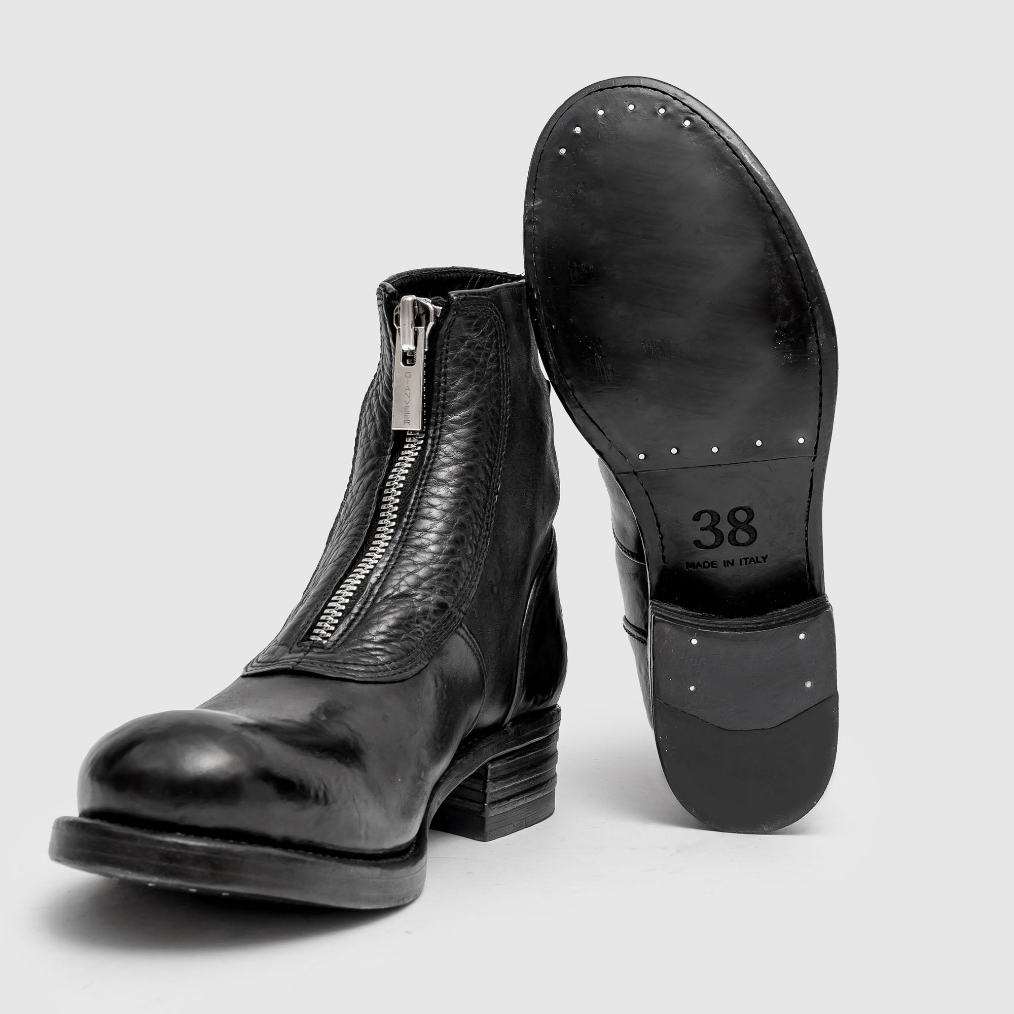BCFZ 01 W Black Leather Boot