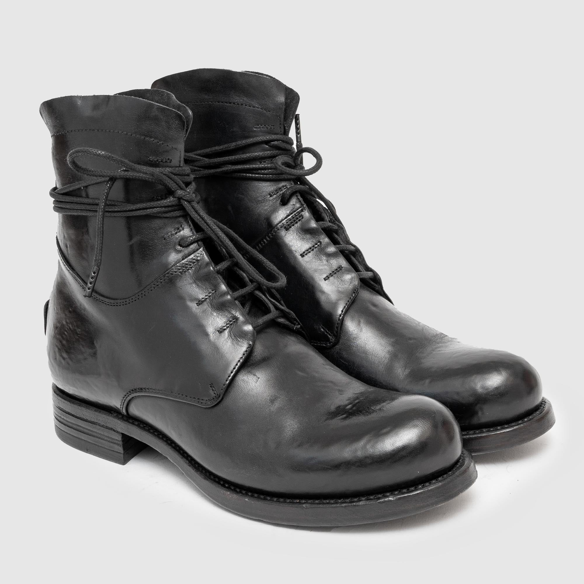 BCLZ 03 W Black Leather Boot
