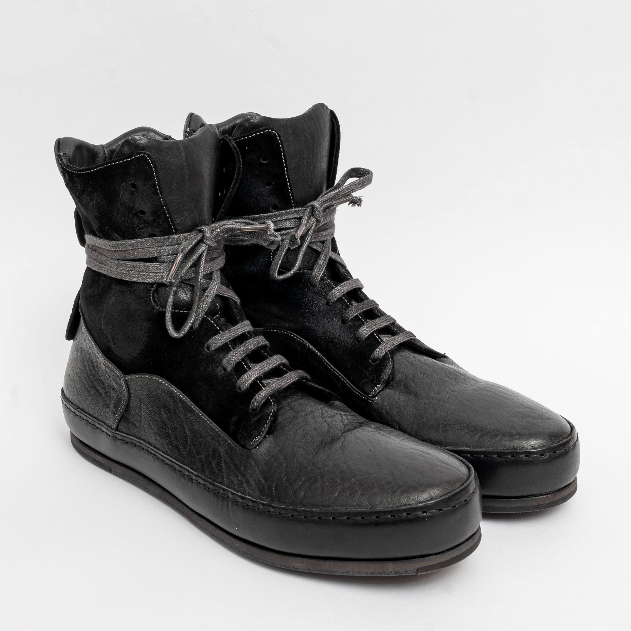 SHH 04 S/H M Black Suede Sneaker