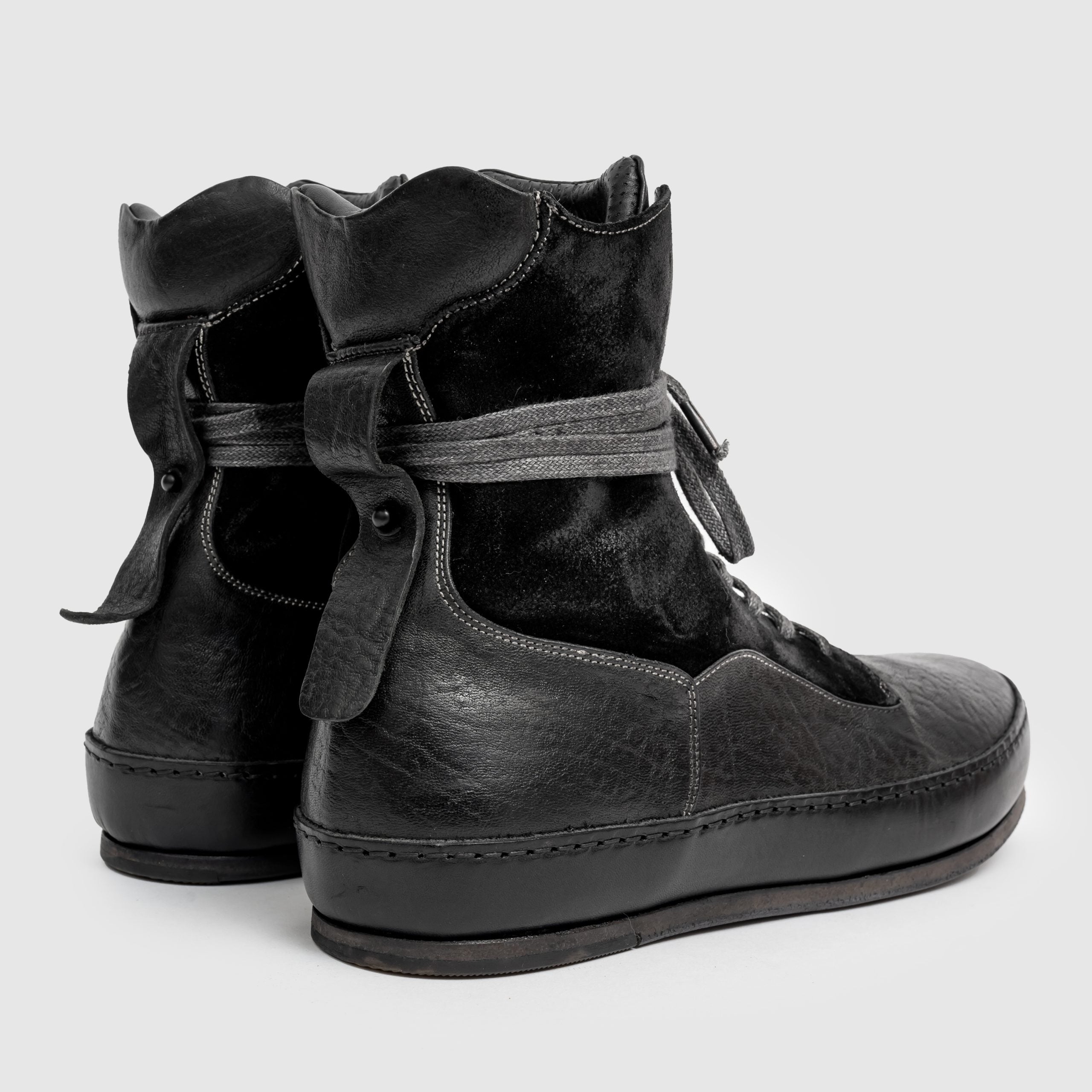 SHH 04 S/H M Black Suede Sneaker