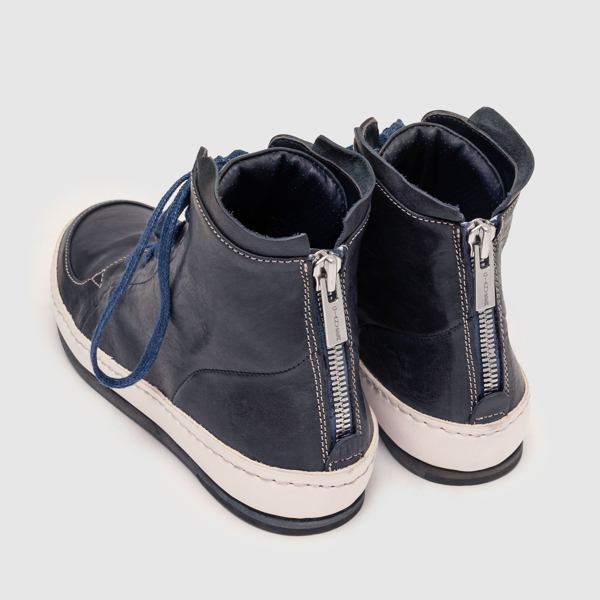 SHM 02 M Indigo Leather Sneaker