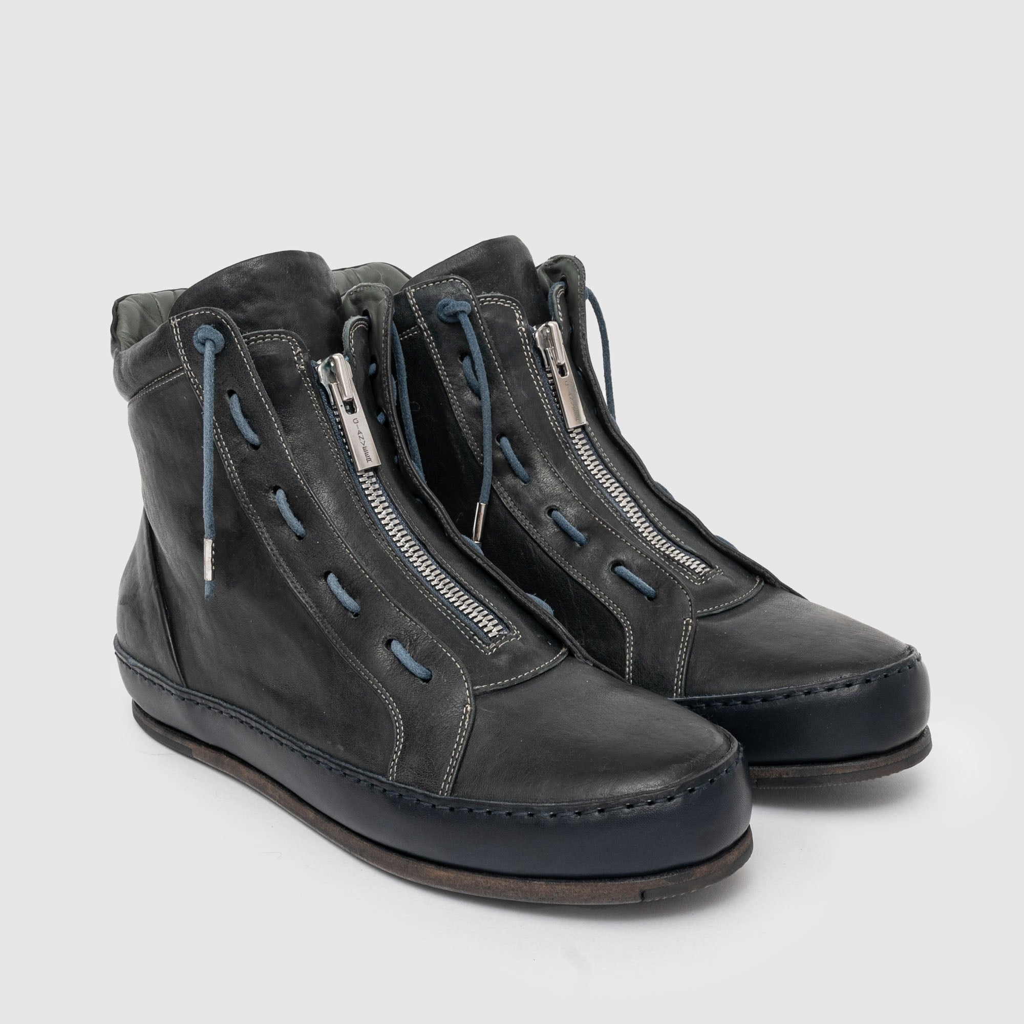 SHZ 03 M Charcoal Leather Sneaker