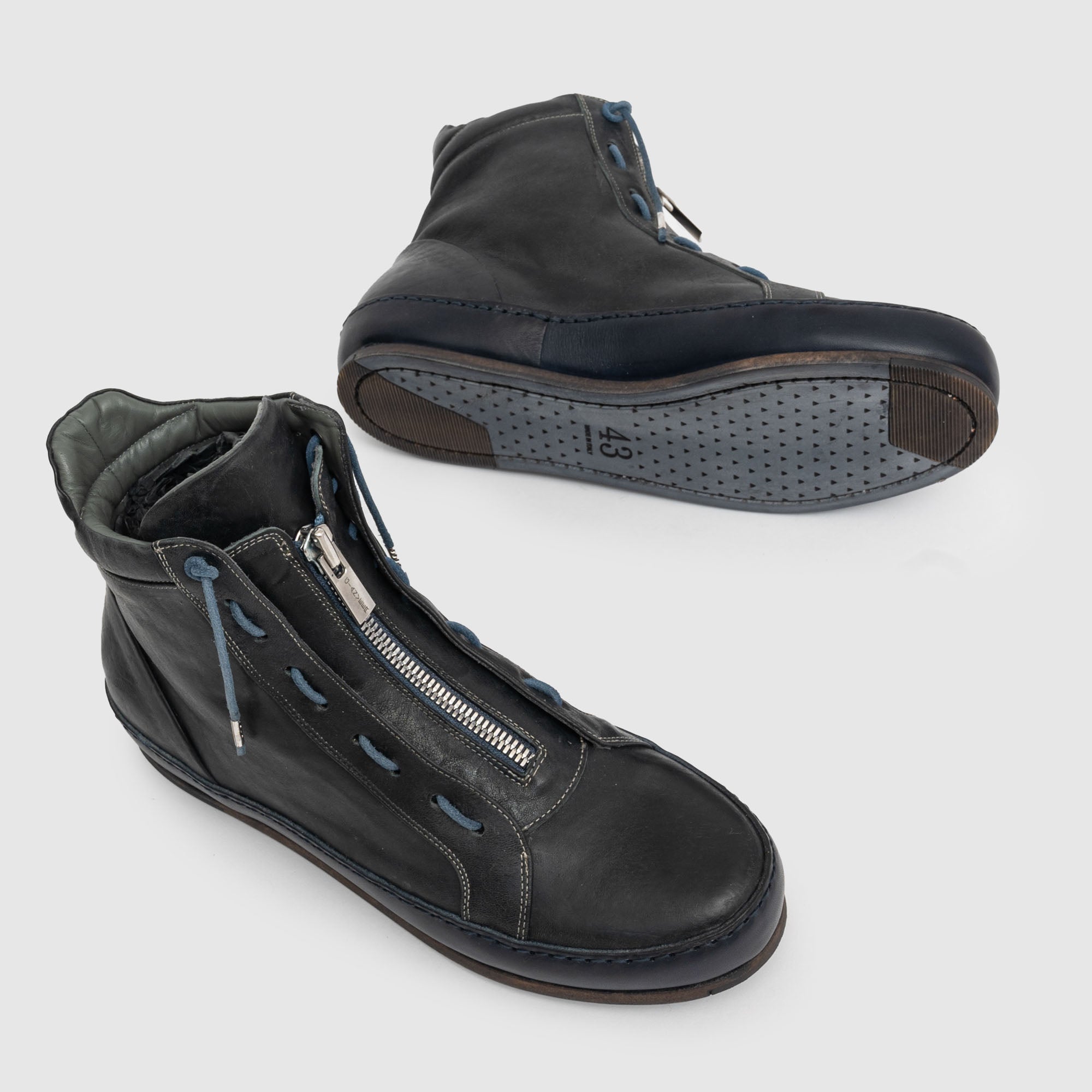 SHZ 03 M Charcoal Leather Sneaker