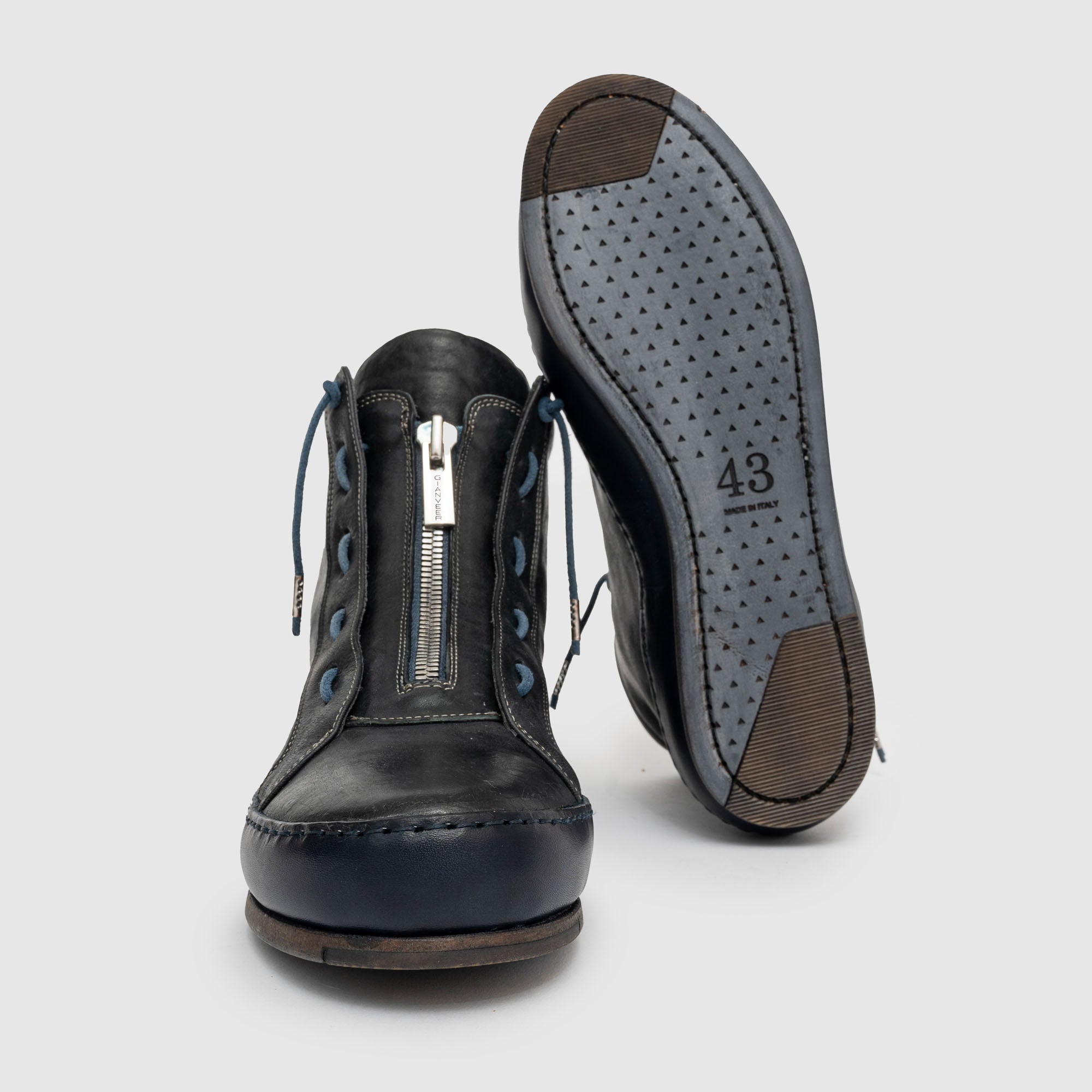 SHZ 03 M Charcoal Leather Sneaker