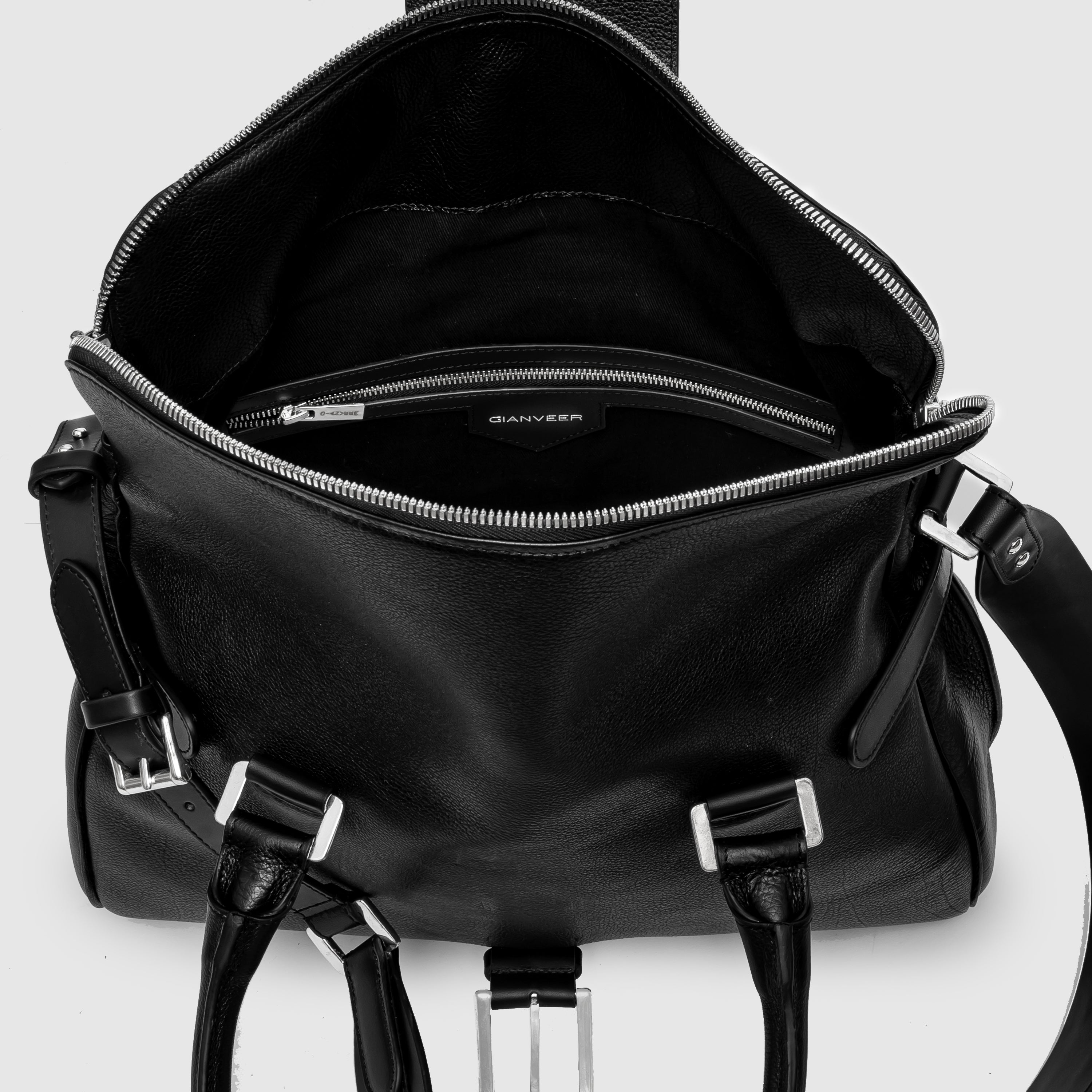 WBB 02 W Women's Black Leather Bag