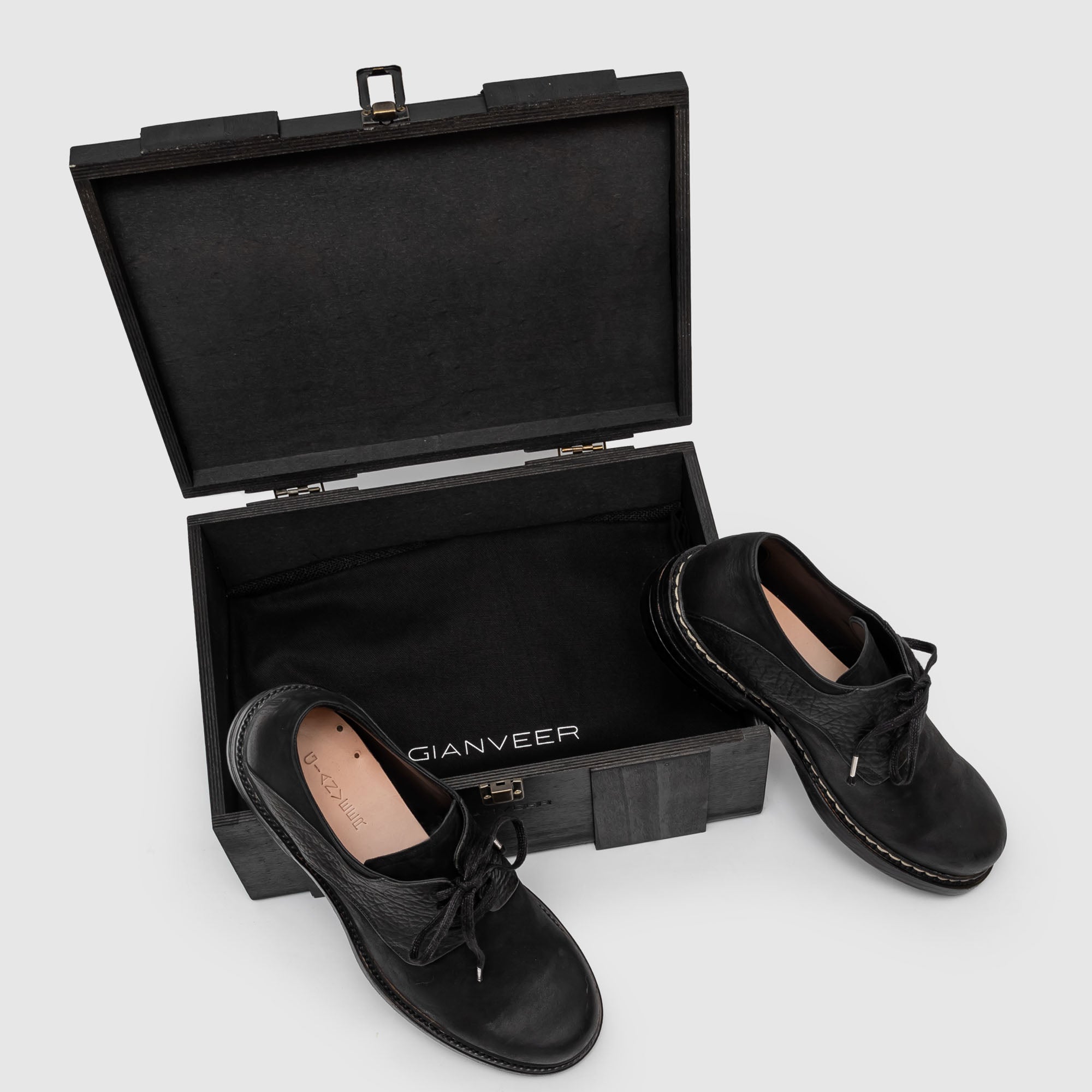 SHCD 01 M Black Leather Derby Shoe
